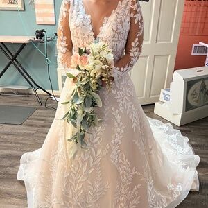 BRAND NEW Kitty Chen Wedding Dress